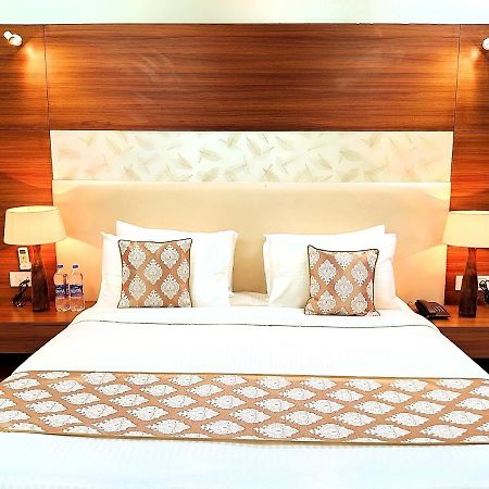Hotel When In Gurgaon - Opposite To Artemis Hospital Ngoại thất bức ảnh