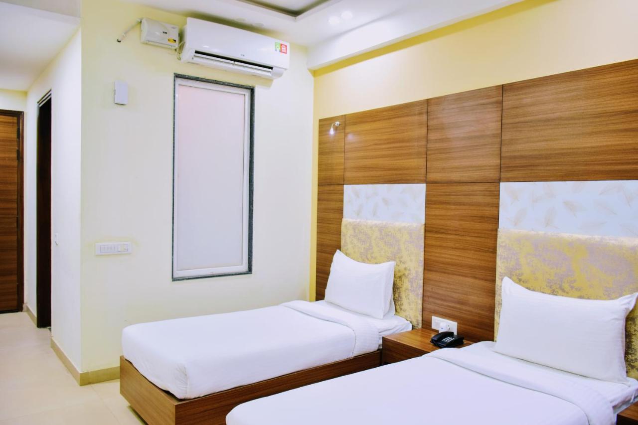 Hotel When In Gurgaon - Opposite To Artemis Hospital Ngoại thất bức ảnh